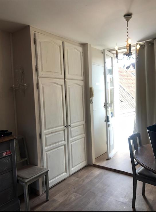 Kasaloc Apartment Мантенон Екстериор снимка