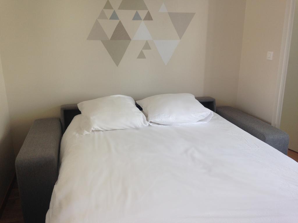 Kasaloc Apartment Мантенон Екстериор снимка