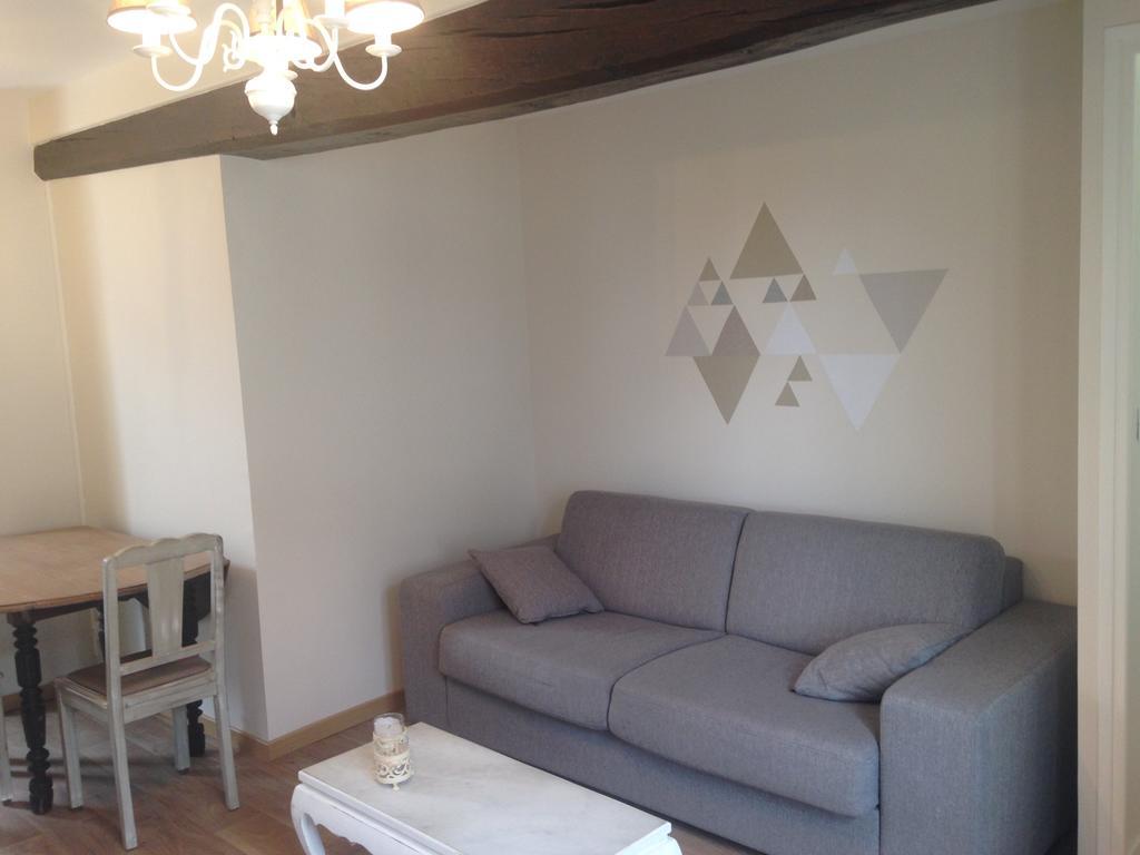 Kasaloc Apartment Мантенон Екстериор снимка