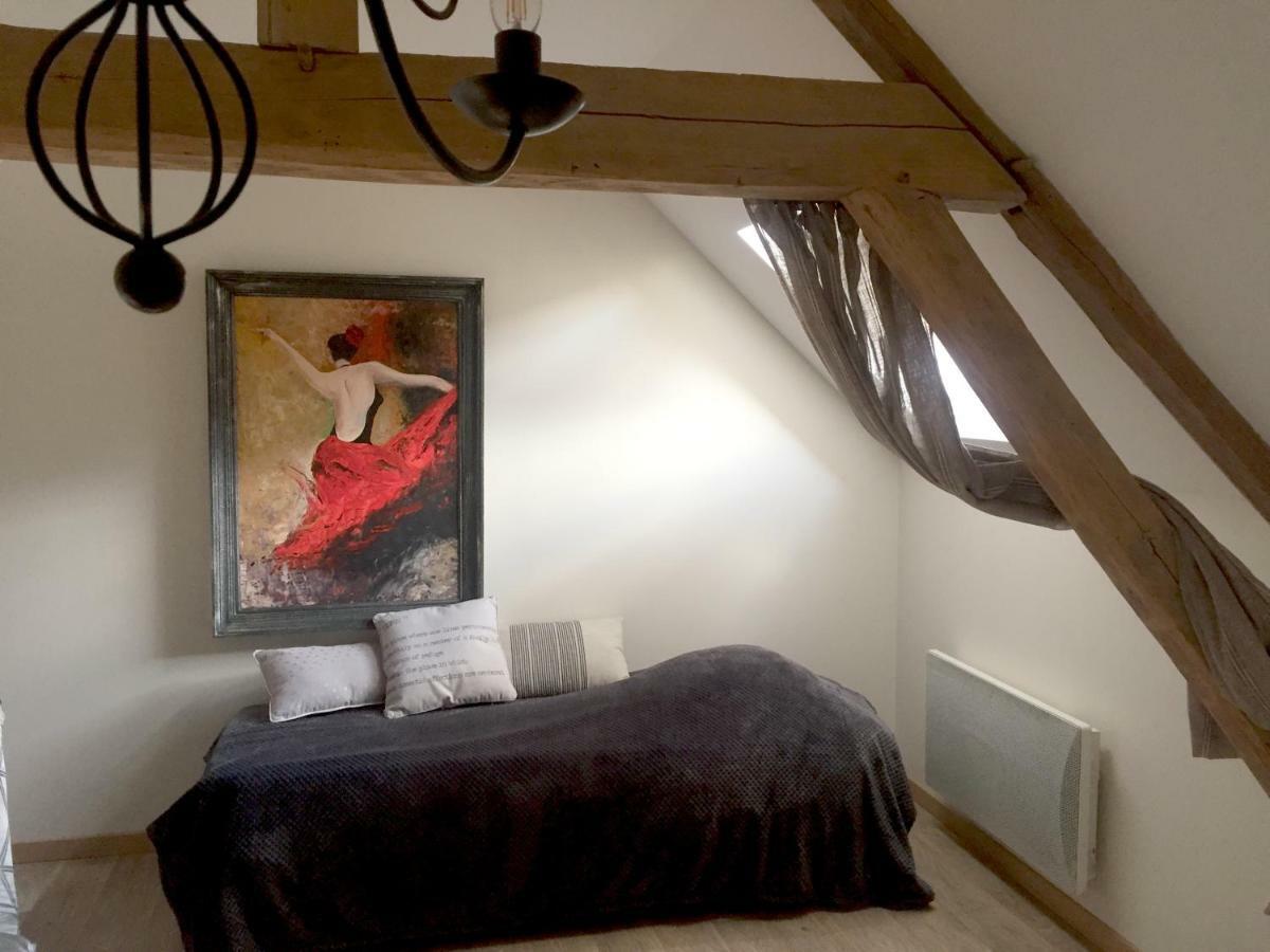 Kasaloc Apartment Мантенон Екстериор снимка
