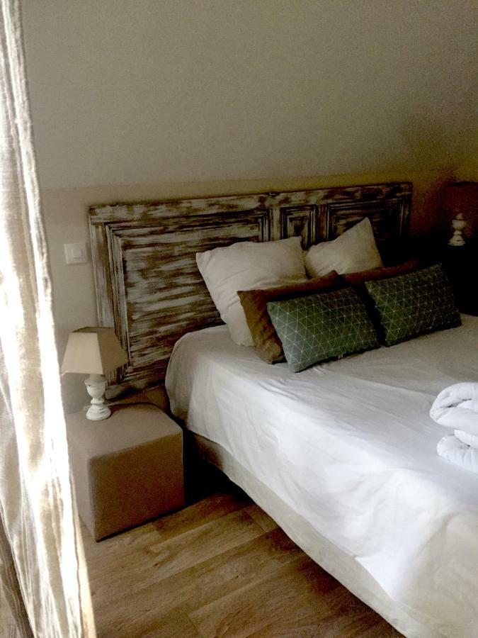 Kasaloc Apartment Мантенон Екстериор снимка